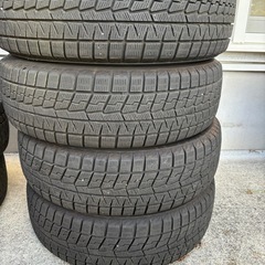 スタッドレスタイヤ15インチの画像