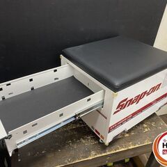 【久留米】【引き取り限定】【保管未使用品】Snap-on スナップオン SSX18P117 バン型 シートクリーパー 工具箱 耐荷重:200kg キャスター:4輪スイベル 限定生産品 ◆本体サイズ:W595×D423×H450mm ◆引き出し2段:W282×D443×H90mmの画像