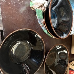 丼皿とお皿の画像