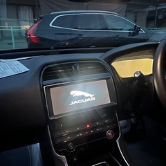 ジャガーXE  走行27000km 低走行です　メーターフル液晶の画像