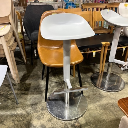 カウンターチェア　ヤニンゲ