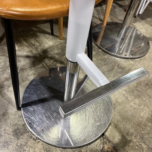 カウンターチェア　ヤニンゲ