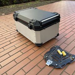 バイク リアボックス　大容量 65lの画像