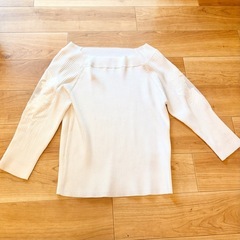 レッセパッセ　スクエアネック袖刺繍ニットプルオーバー　アイボリー（白）　Mの画像