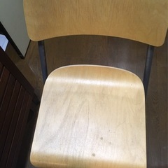 カウンターチェアの画像