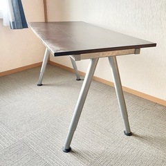 IKEA イケア 高さ調節 デスク 机　B
の画像