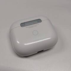 Apple AirPods 第3世代 A2566 充電ケースのみ！の画像