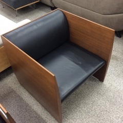 【カンディハウスのアームチェア】 アームチェア カンディハウス イス 椅子 木枠フレーム　：ブラウンの画像