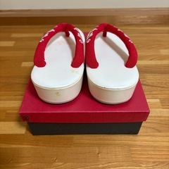 【子ども用 草履 Mサイズ（約18cm）箱付き】の画像