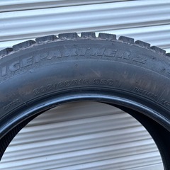 バリ山！ブリヂストン スタッドレスタイヤ 205/60R16  の画像