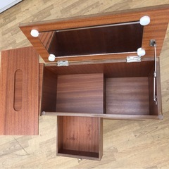 【ドリーム川西店御来店限定】☆ジモティー見たよ♪割引☆  コスメワゴン  クリーニング済み 【99560000035043】の画像