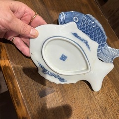 魚の皿2枚の画像