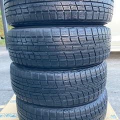 スタッドレスタイヤ175/65 R14 82Q
(アルミホイール付)の画像