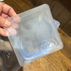 マーブル模様のガラス皿4枚の画像