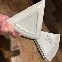 三角形の皿6枚セットの画像