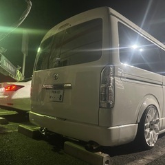 ハイエースワイド 
の画像