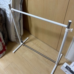 ハンガーラックの画像
