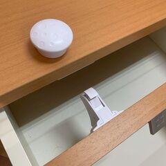 チェスト ガラス天板 キャビネット 収納 シンプル  おしゃれ モダン A0788YGの画像