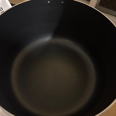 大きい鍋の画像