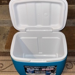 キャリー付きクーラーボックスの画像
