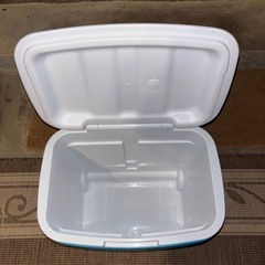 キャリー付きクーラーボックスの画像