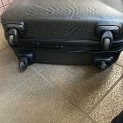 高級イタリア🇮🇹ブランド🔴バレンチノ🔴大型スーツケース85.50.35の画像