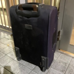 ブランド黒スーツケース65.40.30センチの画像