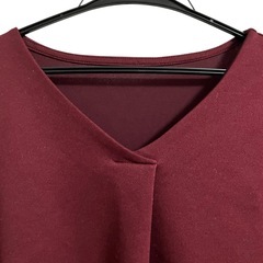 後ろレースのトップスの画像