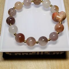 パワーストーンブレスをデザインしてます😊の画像