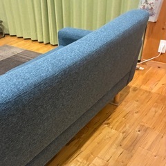 ソファー 2人掛け 2人掛けソファー ソファ 2.5人掛け ロー ロータイプ 二人掛けソファー フロアソファー カウチソファー カウチソファ 天然木 おしゃれ 脚 取り外し コンパクト 脚取り外し可能 二人掛け 二人 北欧風の画像