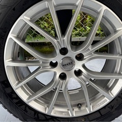  18インチ　スタッドレスタイヤ　4本　5穴の画像