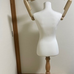 ハンガーラック トルソー ショップディスプレイ/プライベートインテリア用トルソー アーム付きトルソーの画像