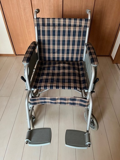 幸和製作所(テイコブ/TacaoF)スチール製車椅子 WHSE01DC