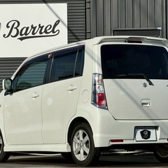 🚗 スズキ ワゴンRスティングレー 4WD【実用的で冬も安心！】の画像