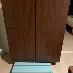 猫のトイレが収納できるデザイン収納家具の画像