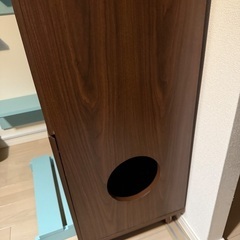 猫のトイレが収納できるデザイン収納家具の画像