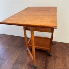 【11/5の17:00まで】コンセント付き万能棚の画像