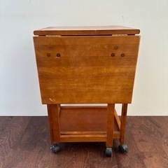 【11/5の17:00まで】コンセント付き万能棚の画像