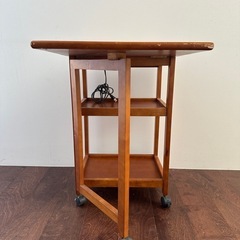 【11/5の17:00まで】コンセント付き万能棚の画像