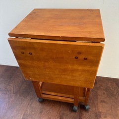 【11/5の17:00まで】コンセント付き万能棚の画像