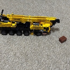 某サイトで購入したブロックのクレーン車です。の画像
