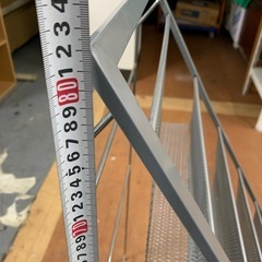 ★早い者勝ち★マガジンラック・6段・メッシュタイプ・折りたたみ式・約高さ82cm×横幅37cm※詳しい状態やサイズ等は現物にてご確認ください。の画像