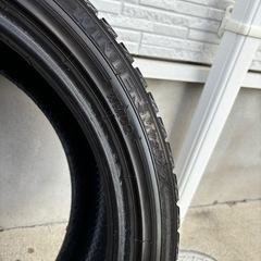 スタッドレスタイヤ18インチの画像