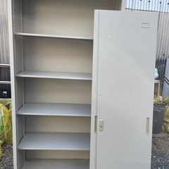 ★ スチール戸引き違い書庫の画像