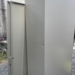★ スチール戸引き違い書庫の画像