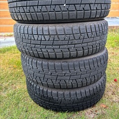 スタッドレスタイヤ14インチの画像