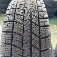 バリ山　ダンロップ ウィンターマックス03 スタッドレスタイヤ 165/70R13  の画像