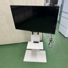 241送料設置無料　テレビスタンド付き　SHARP液晶テレビ　40インチの画像