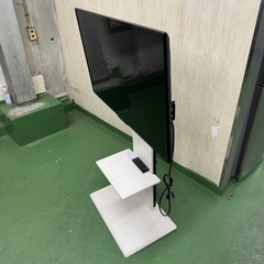 241送料設置無料　テレビスタンド付き　SHARP液晶テレビ　40インチの画像
