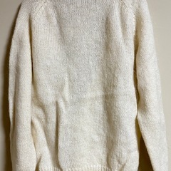 深めVネックカーディガンの画像